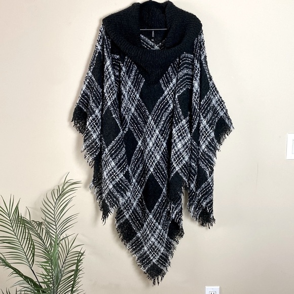 Torrid Southwestern Plaid Boho Fringe Cowl Turtleneck Poncho Sweater - Picture 4 of 7
